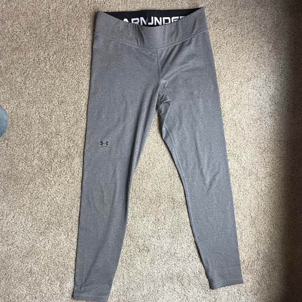 Under Armour Cold Weather Leggings size medium